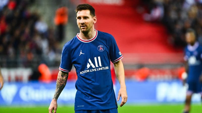 Reims-PSG: la belle image de Messi qui pose avec le fils du gardien rémois Rajkovic sur la pelouse