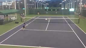 Un enfant défie Djokovic à Indian Wells et gagne le point