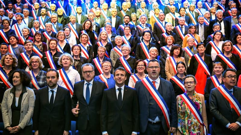 Emmanuel Macron aux Assises des maires bretons, le 3 avril 2019