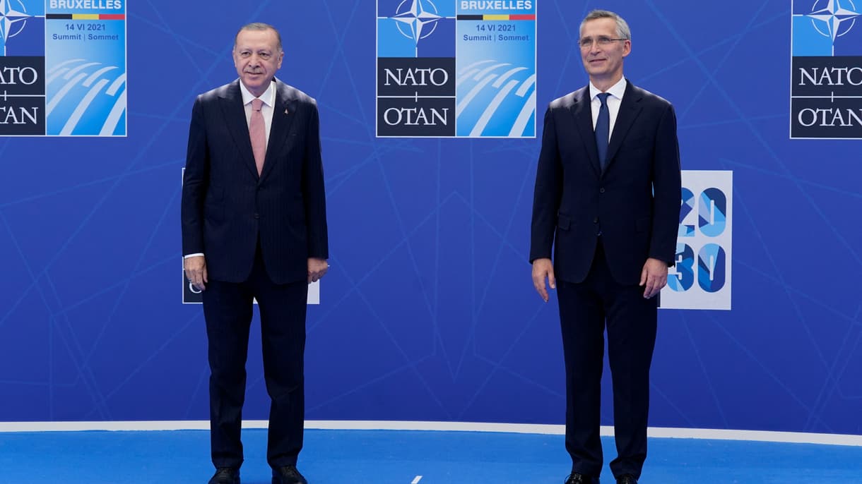 EN DIRECT - Otan: toujours hostile à la Suède, la Turquie entrouvre la porte à la Finlande