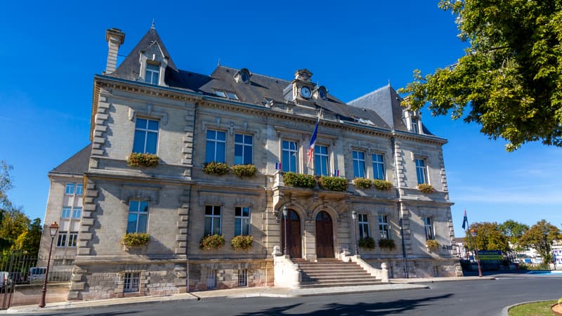 Municipales 2026: Sophie Dhoury-Lehner, maire sortante de Creil, placée sous "protection rapprochée" après des menaces en ligne