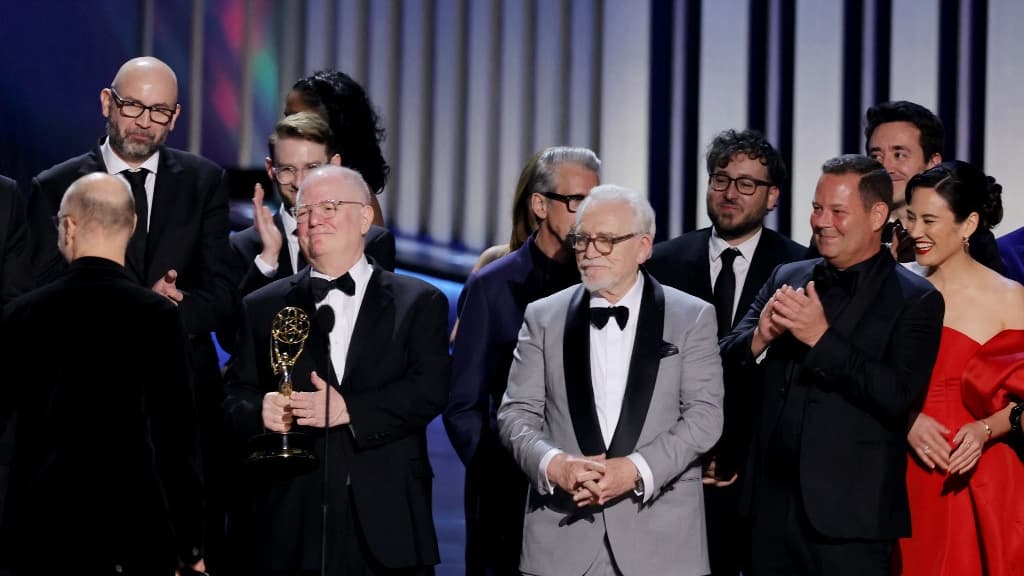 Le scénariste et réalisateur Jesse Armstrong le 15 janvier lors de la 75e cérémonie des Emmy Awards au Peacock Theatre à Los Angeles
