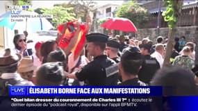 En visite sur l'île de La Réunion, Élisabeth Borne alpaguée par des manifestants opposés à la réforme des retraites