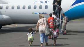 Evacuations après le passage des ouragans Irma et Maria à l'aéroport de Saint-Martin, le 21 septembre 2017