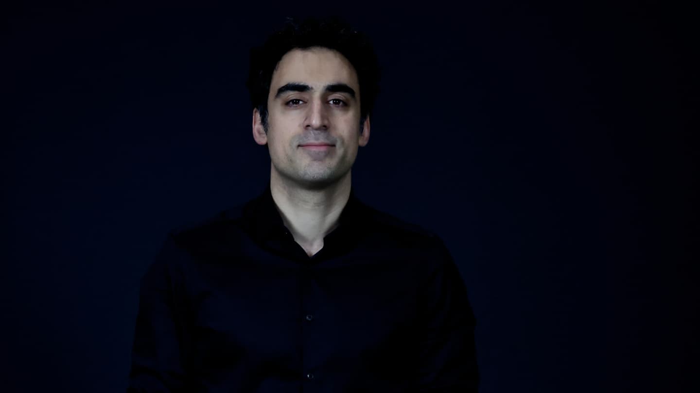 IL NE VA PAS "FAIRE DE FLEUR AU MEDEF" MAIS JUGE LES PROJETS DU GOUVERNEMENT "IGNOBLES" SUR LES ARRÊTS MALADIE: LE PATRON DE LA CPME JOUE CAVALIER SEUL
