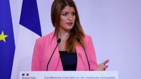 La ministre Marlène Schiappa - ici au ministère de l’Intérieur place Beauvau à Paris, le 6 septembre 2021 - a publié un communiqué ce mardi soir. 