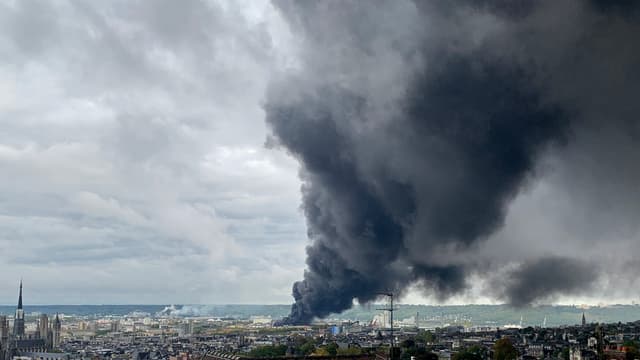 L'incendie qui s'est déclaré dans l'usine de Lubrizol à Rouen est éteint.
