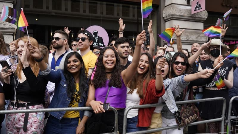 À Londres, une foule arc-en-ciel pour la première Marche des fiertés depuis la pandémie