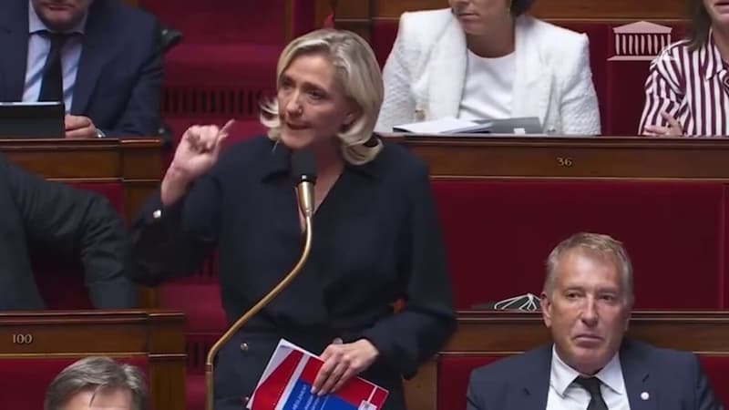 PPL RN sur l'écriture inclusive: Marine Le Pen accuse les services de l'Assemblée d'avoir fait apparaître les noms des hommes avant celui des femmes dans la liste des signataires, avant de rétropédaler