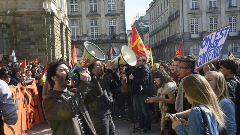 Manifestation des jeunes contre la loi travail: des incidents, trois interpellations à Paris - Jeudi 17 Mars 2016