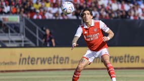 Hector Bellerin avec Arsenal, à Nuremberg  le 8 juillet 2022