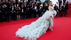 Ginta Biku au Festival de Cannes 2024 - Désormais les traînes trop longues sont prohibées sur le tapis rouge