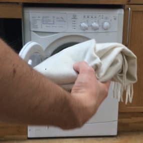 Faut-il laver régulièrement son écharpe ?