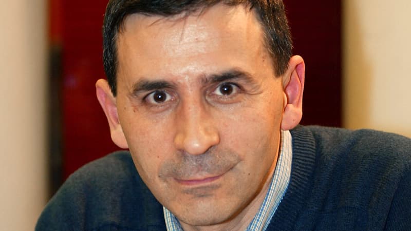 Le dessinateur Tito, auteur de la BD "Tendre Banlieue", en 2002.