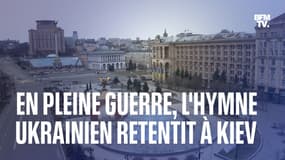 À Kiev, l'hymne ukrainien résonne sur la place de l'Indépendance alors que l'armée russe approche