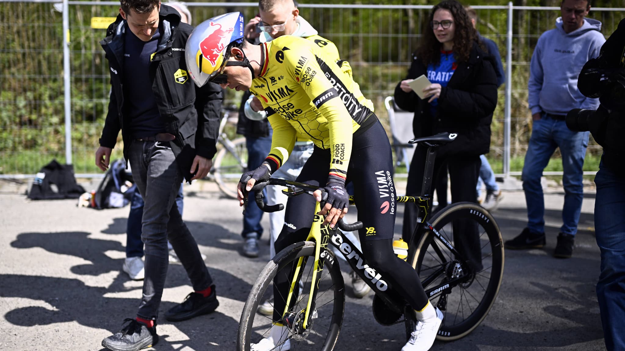 Veste Cyclisme Go Sport Roubaix – Portée Et Dédicacée Par Emiel Vermeulen