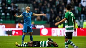 Pepe reçoit un carton rouge après avoir asséné un coup au visage du joueur du Sporting Portugal, Matheus Reis, lors de Sporting-Porto (2-0, championnat), le 18 décembre 2023