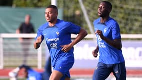Kylian Mbappé et Randal Kolo avec l'équipe de France, le 5 septembre 2023