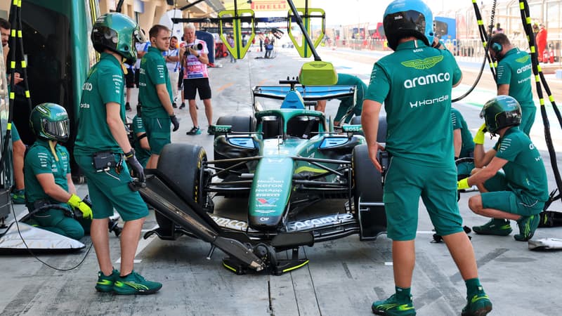 Les mecaniciens en train de travailler sur un Aston Martin en F1 le 20 fevrier 2026 2244988