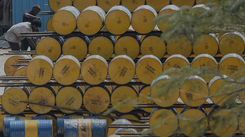 Ce serait deux fois plus qu'après l'invasion de l'Ukraine: l'AIE va recommander à ses pays membres de débloquer 400 millions de barils de pétrole pour freiner la flambée des prix