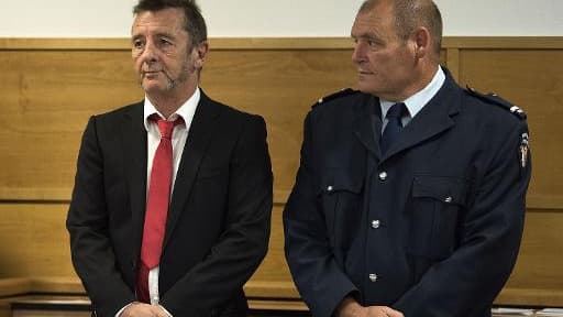 Le batteur d'AC/DC Phil Rudd, lors de son procès pour menaces de mort et possession de drogue, le 21 avril 2015 à Tauranga en Nouvelle-Zélande