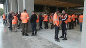 Les agents municipaux de la ville de Grenoble ont réalisé une marche en hommage à Lilian, tué par balles alors qu'il travaillait.