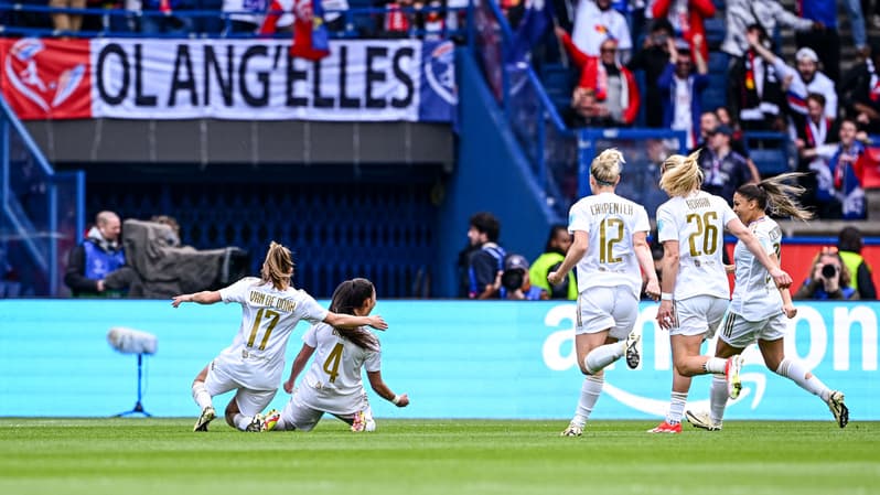 La joie des joueuses de l'OL en demi-finale retour de Ligue des champions féminine, 28 avril 2024