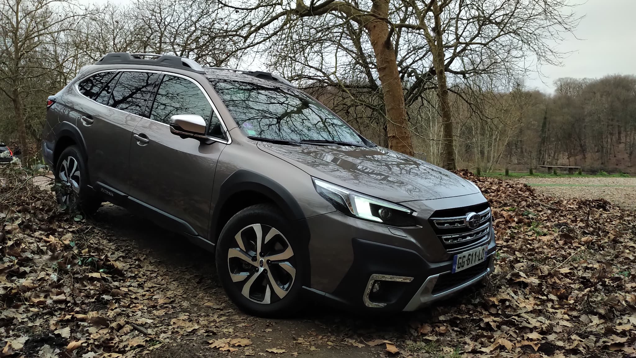 L’Outback est un vrai crossover fait pour la balade tout-terrains et tout-chemins.