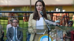 Angelina Jolie en mission pour les nations unies au Kenya.