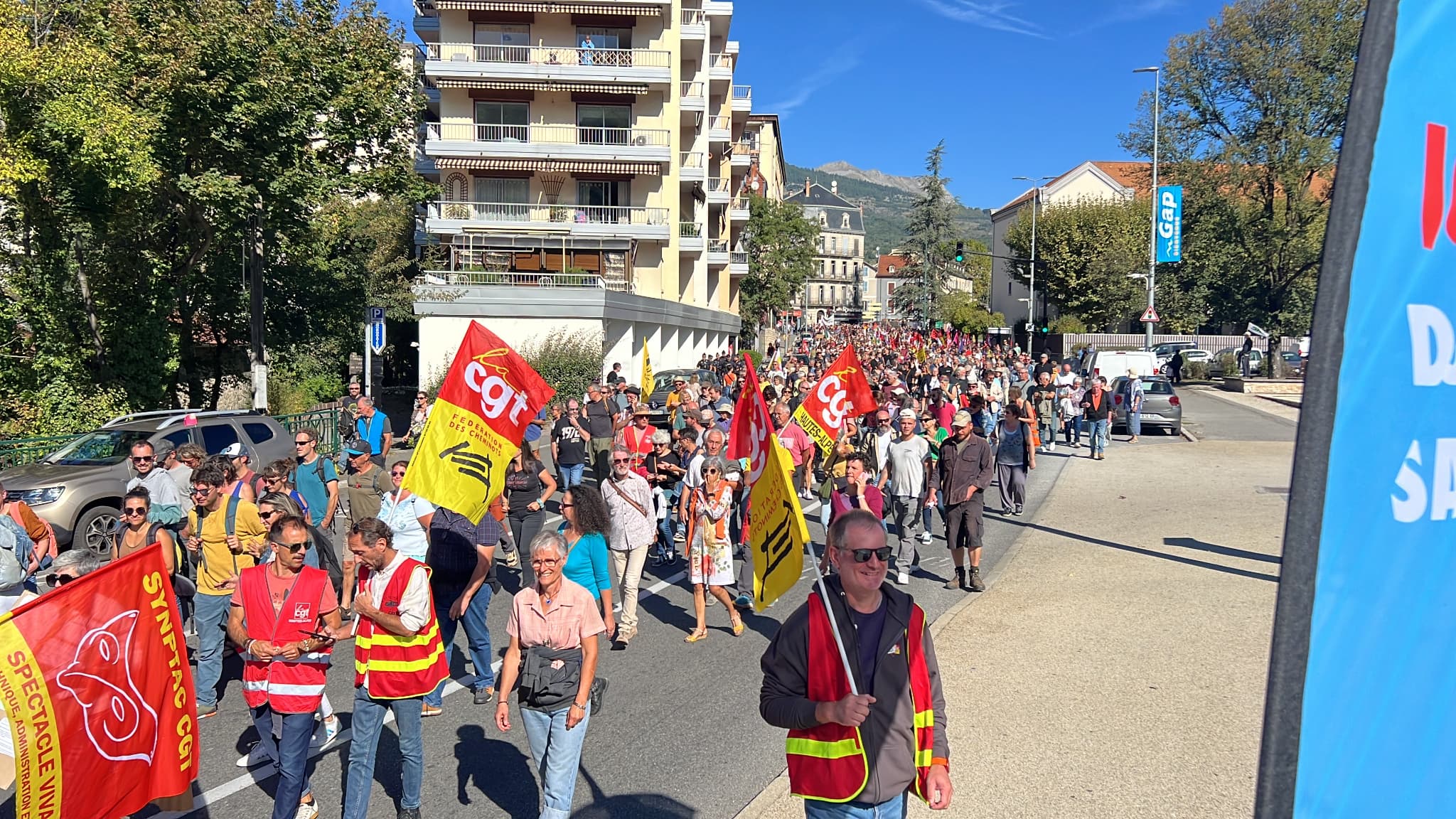 GRÈVE DU 18 SEPTEMBRE: ENTRE 2.000 ET 3.000 MANIFESTANTS DANS LES ALPES DU SUD, VERS UNE AUTRE MOBILISATION DIMANCHE