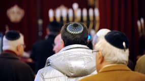Le Consistoire israélite de Marseille recommande aux juifs de ne pas porter la kippa, après l'agression d'un juif.