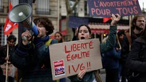 Une manifestation pour défendre le droit à l'avortement, le 28 septembre 2024 à Paris