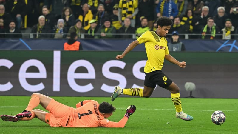 Adeyemi buteur contre Chelsea.