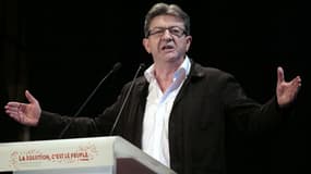 Le député européen et ancien président du Front de gauche Jean-Luc Mélenchon s'exprimant lors d'un congrès du parti (juillet 2015)