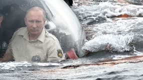 Vladimir Poutine testant un sous-marin