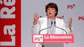 A l'occasion d'une convention sur la rénovation du Parti socialiste samedi, le premier secrétaire Martine Aubry a accusé Nicolas Sarkozy et l'UMP d'"abîmer" la démocratie. "Notre démocratie est abîmée", a-t-elle déclaré, pointant du doigt les ministres "q