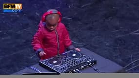 A 3 ans, ce jeune DJ fait sensation