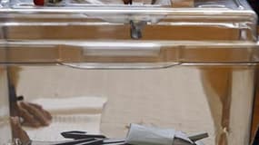 Six élues UMP jugent la parité bafouée pour les élections législatives à Paris et menacent de lancer des candidatures dissidentes. Sur 18 circonscriptions que compte la capitale, seules 5 sont attribuées à des femmes, dont la plupart se trouvent dans l'es
