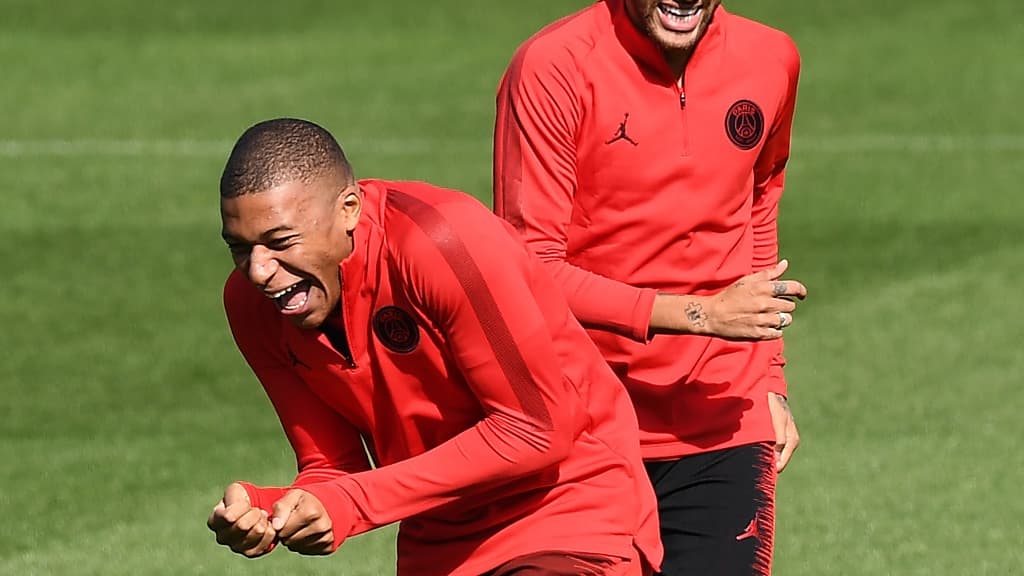 Mbappé et Neymar à l'entraînement Mbappé et Neymar à l'entraînement