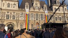 Le bal de l'amour organisé pour les dix ans du mariage pour tous sur le parvis de l'hôtel de ville de Paris le mercredi 17 mai 2023.