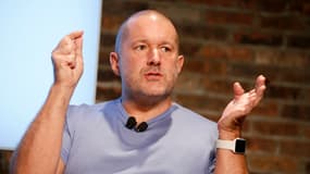 Jonathan Ive, aux côtés de Steve Jobs pendant plusieurs décennies, a conçu la forme de l'iMac, de l'iPod et de l'iPhone, a quitté en juin 2019 le géant de l'informatique avant de monter son propre cabinet, LoveFrom. 
