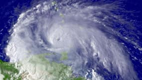 L'ouragan Ivan près de l'île de la Grenade en septembre 2004. 