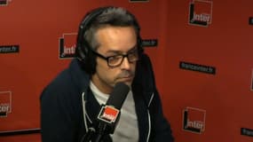 Yann Barthès au micro de France Inter.