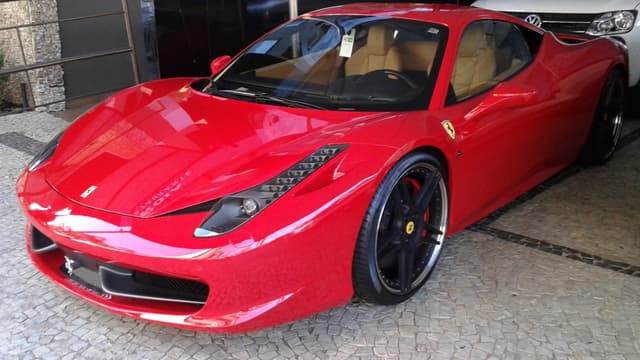 La Ferrari 458 Italia, tout comme le modèle Spider, a été rappelé en raison d'un non respect aux normes américaines.