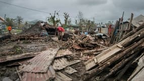 Les dégâts sont considérables au Vanuatu après le passage du cyclone Pam.