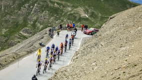 Tadej Pogacar et ses concurrents dans le col de la Bonette, 19e étape du Tour de France, 19 juillet 2024