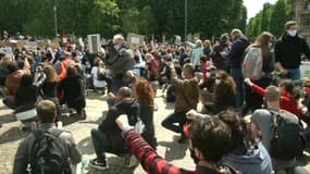 Un rassemblement statique Place de la République à Lille, ce samedi 6 juin.