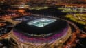 Le stade de la Cité de l'éducation, vu de nuit, au Qatar. 