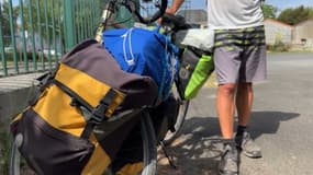 Le vélo d'un participant au "Convoi pour l'eau"