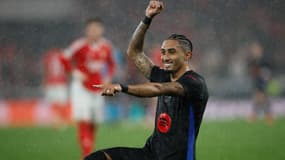 Raphinha célébrant son but face à Benfica avec le Barça en Ligue des champions le 22 janvier 2025
